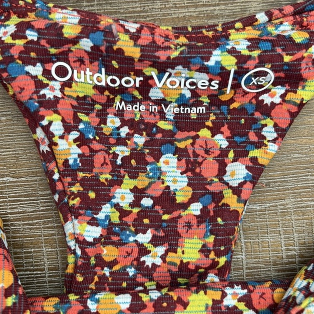 Outdoor Voices Floral Tech SweatMove Free Crop Top - Picture 3 of 6